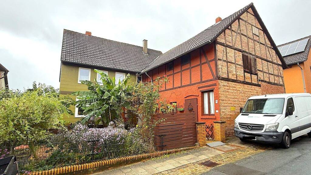 Mehrfamilienhaus zum Kauf 249.000 € 8 Zimmer 190 m² 435 m² Grundstück Weddel Cremlingen 38162