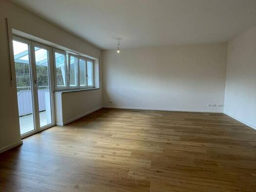 Wohnung zur Miete 595 € 2 Zimmer 70 m² Geschoss 1/1 frei ab 01.10.2026 Waldweg 1 Reischach 84571