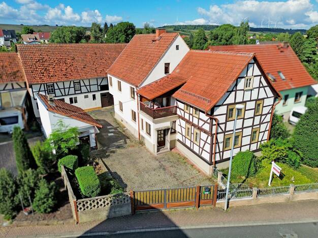 Einfamilienhaus zum Kauf 150.000 € 11 Zimmer 285 m² 1.552 m² Grundstück frei ab 01.09.2026 Berka vor dem Hainich 99826