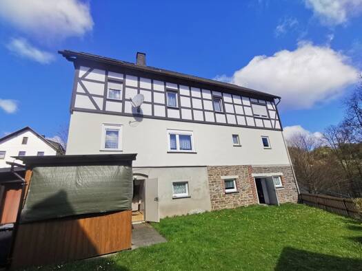 Haus zum Kauf 195.000 € 6 Zimmer 180 m² 854 m² Grundstück Diedenshausen Bad Berleburg 57319