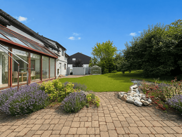 Einfamilienhaus zum Kauf 440.000 € 9 Zimmer 250 m² 897 m² Grundstück Schorkendorf Ahorn 96482