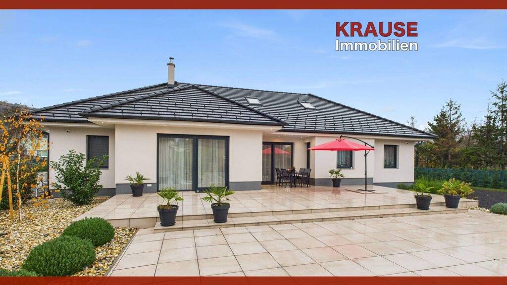 Bungalow zum Kauf provisionsfrei 980.000 € 5 Zimmer 357 m² 2.040 m² Grundstück frei ab sofort Balatongyörök 8313