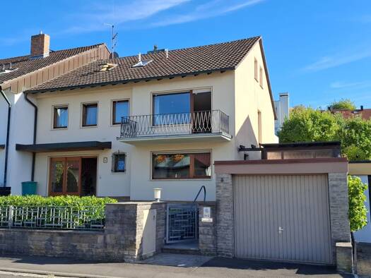 Einfamilienhaus zur Miete 1.634 € 6,5 Zimmer 165 m² 500 m² Grundstück frei ab 01.11.2026 Heidingsfeld Würzburg 97084