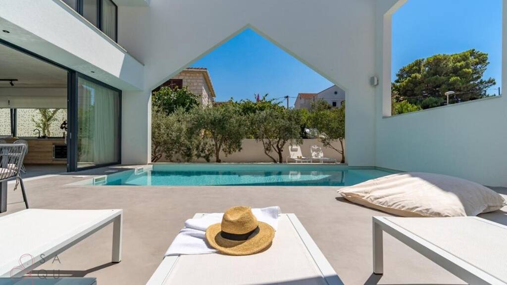 Villa zum Kauf 1.300.000 € 6 Zimmer 366 m² 481 m² Grundstück Brac 21420