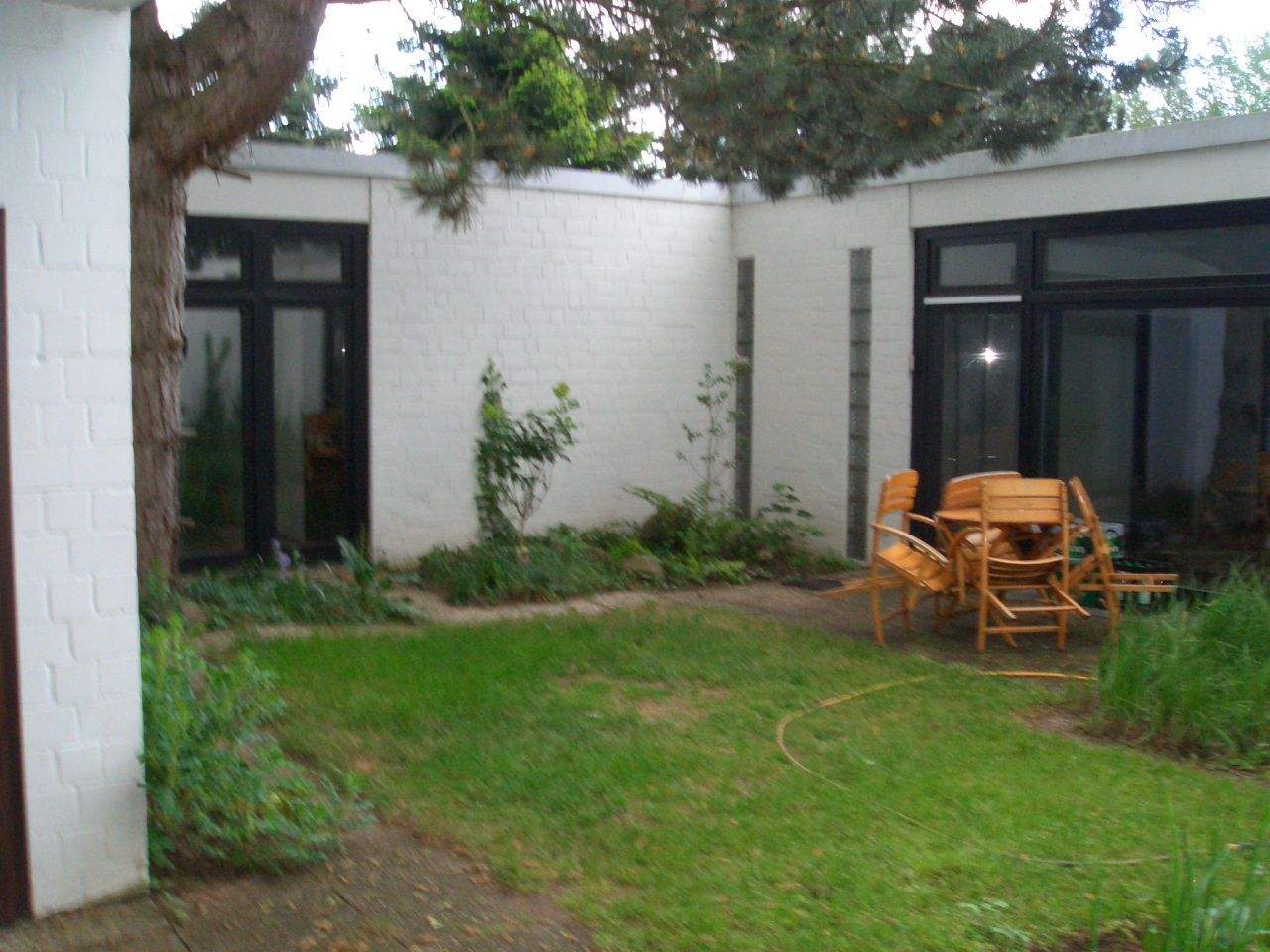 Immobilie in Porta Westfalica - Architektonisches Juwel im Grünen: Großzügiges Atriumhaus mit Innengarten – Ein Traum für Handwerker! - Bild 4