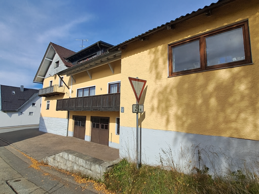 Haus zum Kauf 385.000 € 9 Zimmer 300 m² 813 m² Grundstück frei ab 30.03.2026 Kropfmühl Hauzenberg 94051