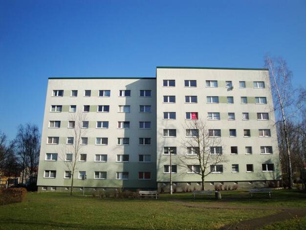 Wohnung zur Miete 273 € 1 Zimmer 27,3 m² 5. Geschoss frei ab 01.09.2026 Stollberger Straße 1 Thekla Nordost 04349