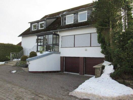 Wohnung zum Kauf 195.000 € 4 Zimmer 132,5 m² 1. Geschoss Altastenberg Winterberg 59955