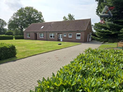 Einfamilienhaus zum Kauf 275.000 € 8 Zimmer 205 m² 18.054 m² Grundstück Felde Großefehn 26629