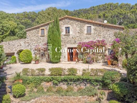 Einfamilienhaus zum Kauf 2.300.000 € 9 Zimmer 1.013 m² 9.828 m² Grundstück VALL-LLOBREGA 17253