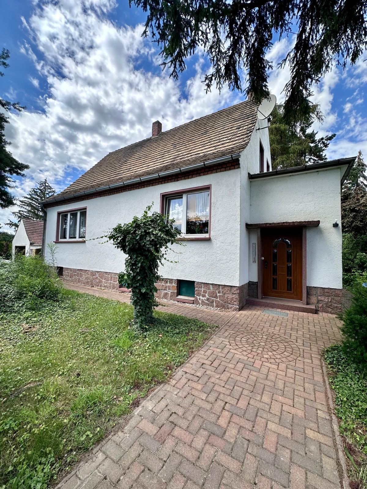 Einfamilienhaus zum Kauf 195.000 € 102,4 m²<br/>Wohnfläche 1.211 m²<br/>Grundstück ab sofort<br/>Verfügbarkeit Hohenossig Krostitz 04509