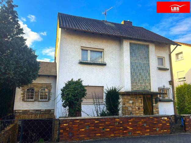 Einfamilienhaus zum Kauf 549.000 € 4,5 Zimmer 151,4 m² 600 m² Grundstück frei ab sofort Flörsheim 65439