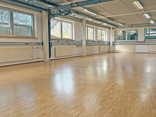 Lagerhalle zur Miete 1.129 m² Lagerfläche teilbar ab 414 m² Karlsfeld 85757