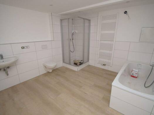 Wohnung zur Miete 1.218 € 3 Zimmer 121,8 m² EG Talstraße 1 Lochau Schkopau 06258