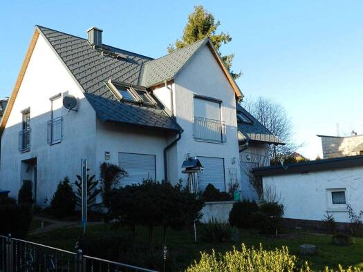 Haus zum Kauf 210.000 € 6 Zimmer 150 m² 220 m² Grundstück frei ab sofort Schmiedefeld 98739