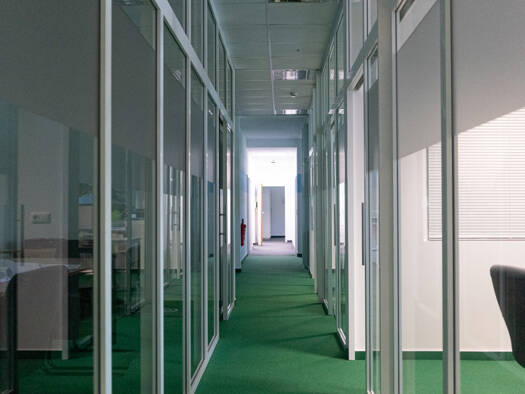 Büro zur Miete 12 Zimmer 713,4 m² Bürofläche Kahla 07768