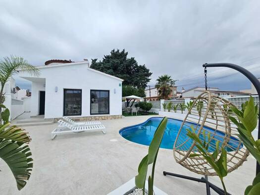 Haus zum Kauf 630.000 € 143 m² 381 m² Grundstück Castello d'Empuries 17486