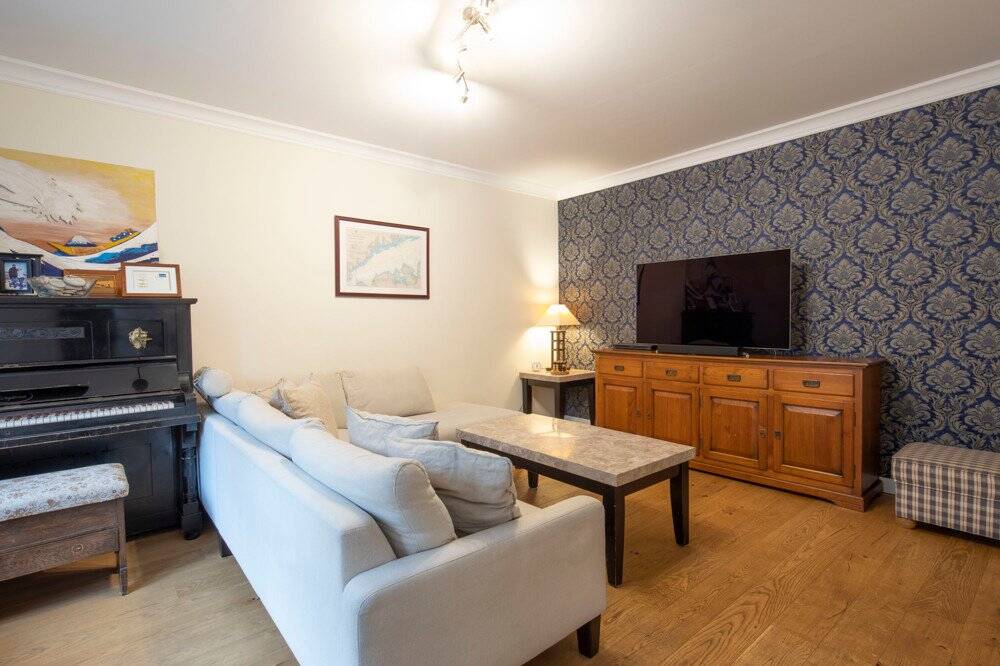 Property thumbnail 6