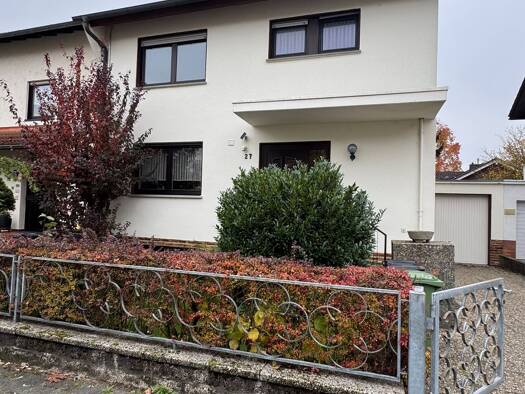 Doppelhaushälfte zur Miete 1.980 € 5 Zimmer 140 m² 340 m² Grundstück frei ab 01.02.2026 Bieber Offenbach am Main 63073