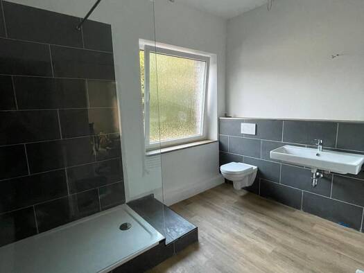 Wohnung zur Miete 833 € 3,5 Zimmer 98 m² Geschoss 2/3 frei ab 01.04.2026 Milspe Ennepetal 58256