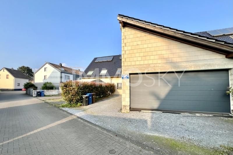 Mehrfamilienhaus zum Kauf 695.000 € 6 Zimmer 160 m²<br/>Wohnfläche 707 m²<br/>Grundstück Bürrig Leverkusen 51371