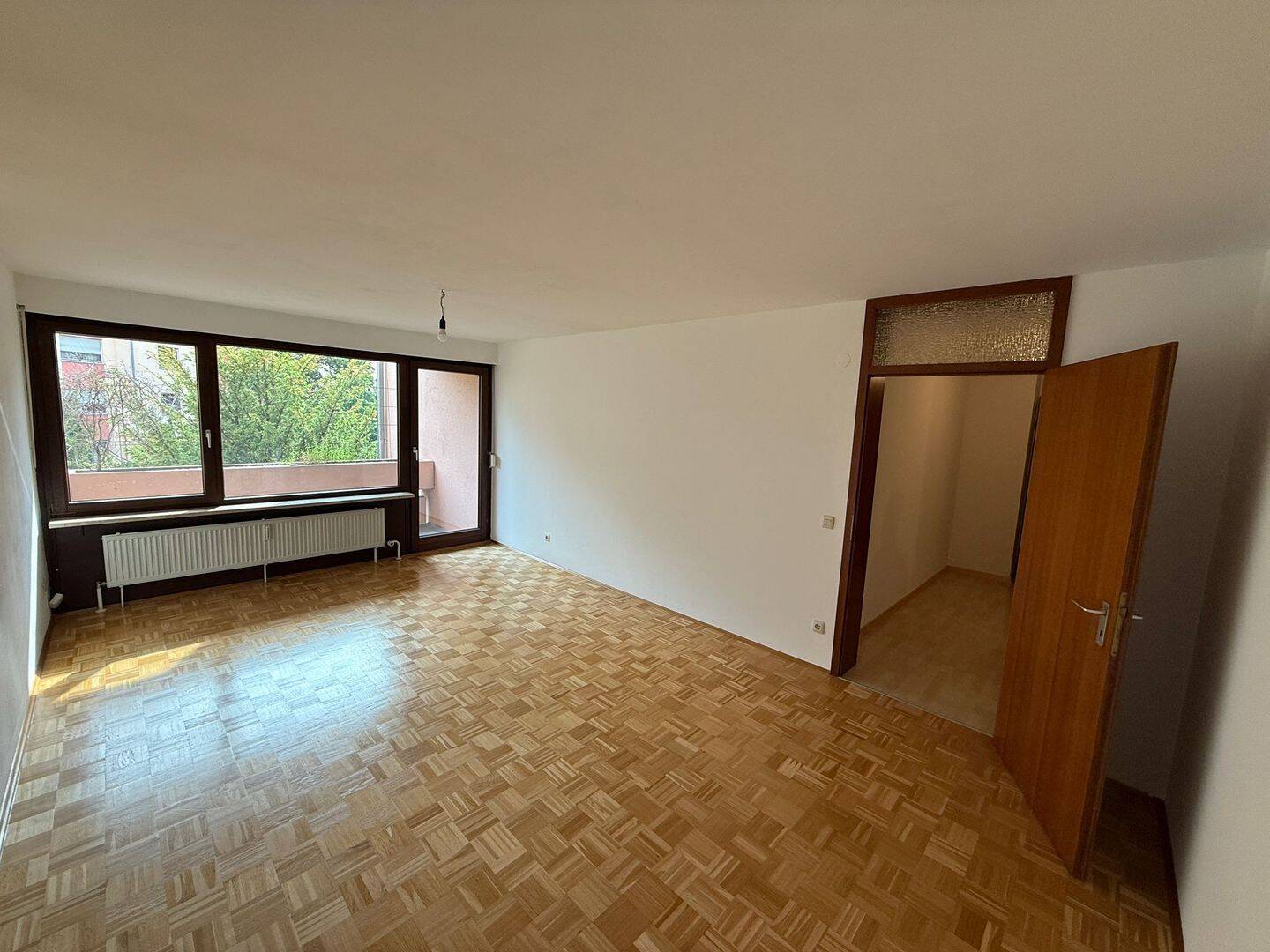 Diese gemütliche 2-Zimmer-Wohnung mit Einbauküche. "Zentrale Lage" – Nürnberg – Vorschaubild 11