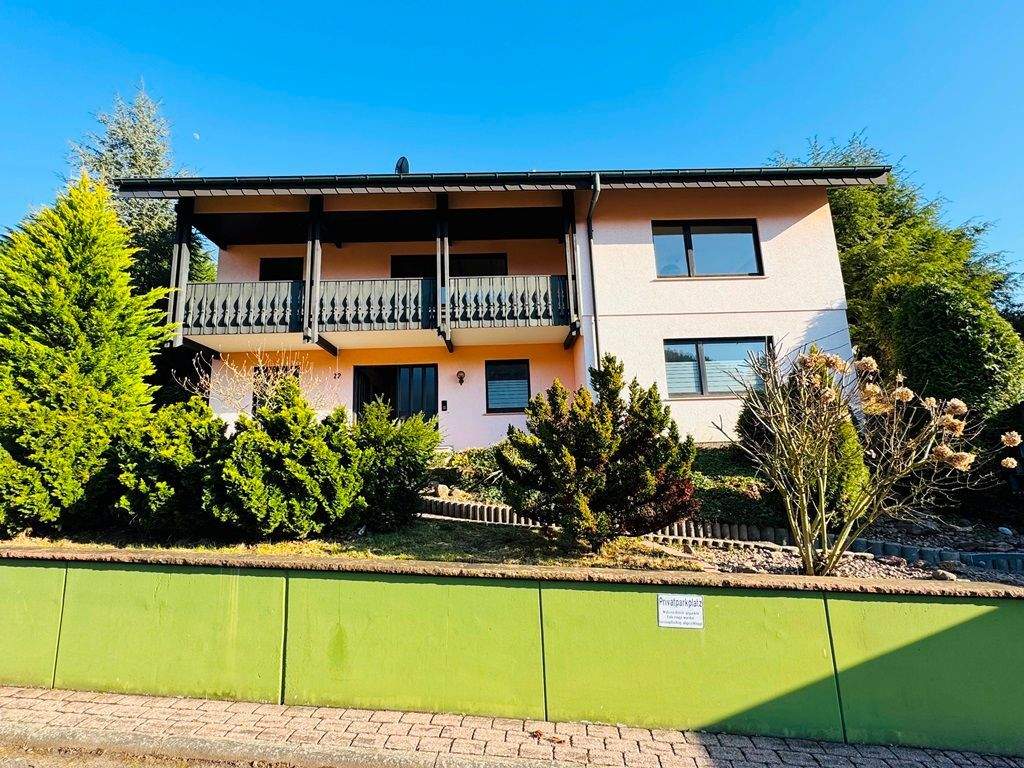 Immobilie in Weilbach - Wenn es gerne mal ein wenig mehr Platz sein darf... und dazu ruck zuck in der Natur!! - Bild 1