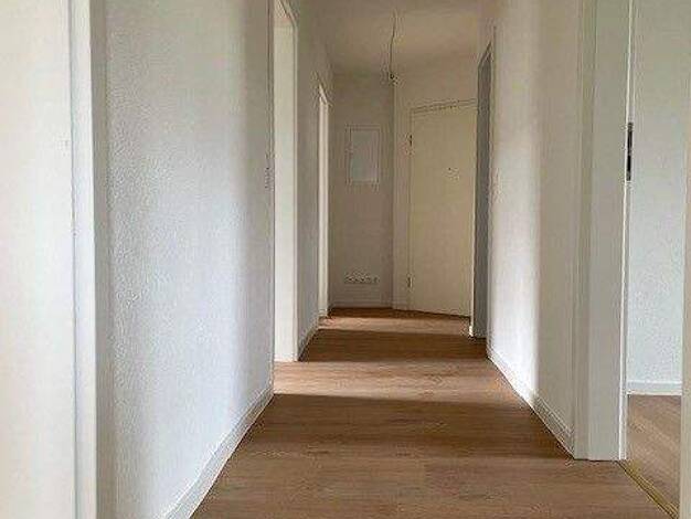 Wohnung zur Miete 800 € 4 Zimmer 85,3 m² 1. Geschoss frei ab 01.04.2026 Kreuzbergstraße 16-18 Marbach Petersberg - Marbach 36100