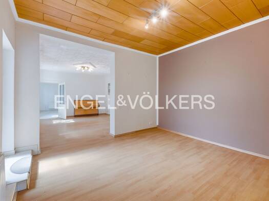 Einfamilienhaus zum Kauf 399.000 € 10 Zimmer 275,6 m² 270 m² Grundstück frei ab sofort Hainburg a.d. Donau 2410