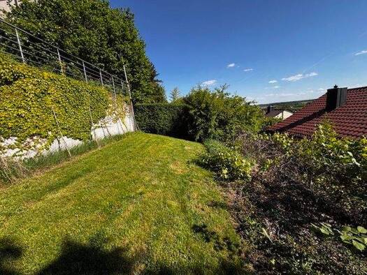 Einfamilienhaus zum Kauf 325.700 € 5 Zimmer 150 m² 735 m² Grundstück frei ab sofort Fischerweg 22 Feuchtwangen 91555