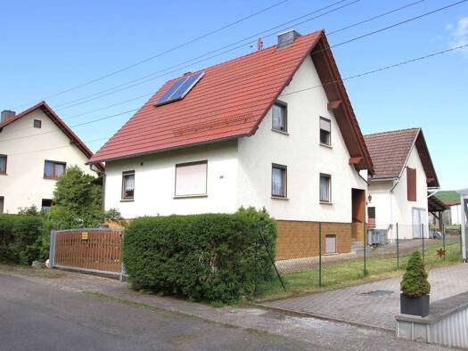 Einfamilienhaus zum Kauf 239.000 € 6 Zimmer 138 m² 901 m² Grundstück frei ab sofort Heldburg Bad Colberg-Heldburg 98663