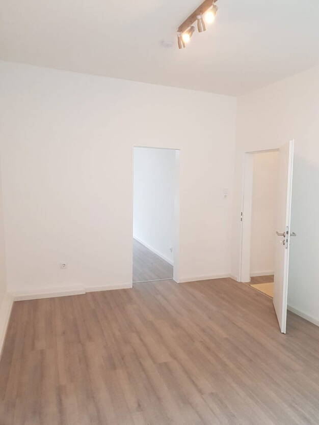 Wohnung zur Miete 650 € 4 Zimmer 80 m² Dachgeschoss, 4. Geschoss Friedrich-Ebert-Straße, 282 Elberfeld Wuppertal 42117