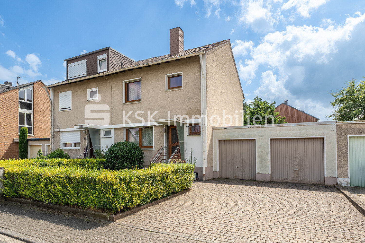 Doppelhaushälfte zum Kauf 329.000 € 4 Zimmer 89,8 m²<br/>Wohnfläche 406 m²<br/>Grundstück Kerpen Kerpen 50171