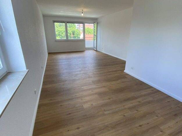 Wohnung zur Miete 790 € 2 Zimmer 67 m² 4. Geschoss frei ab 01.04.2026 Rissener Straße 71 Wedel 22880