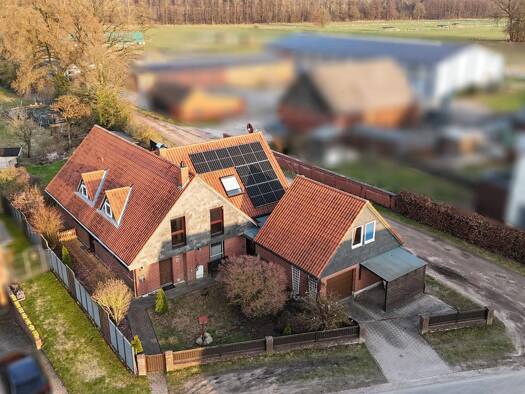 Einfamilienhaus zum Kauf 7 Zimmer 263 m² 916 m² Grundstück Lessien Ehra-Lessien 38468
