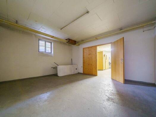 Wohnung zum Kauf 39.000 € 2 Zimmer 66 m² Röthenbach b Schweinau Nürnberg 90451