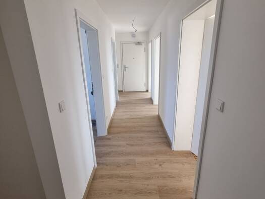 Wohnung zur Miete 779 € 4 Zimmer 82 m² Geschoss 3/4 frei ab sofort Schubertstraße 3 Neustadt Neustadt a.d.Donau 93333