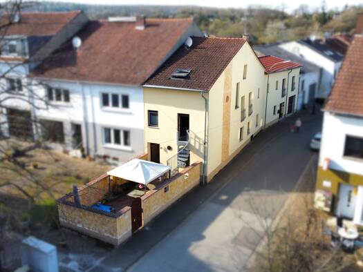 Mehrfamilienhaus zum Kauf 225.000 € 7 Zimmer 240 m² 226 m² Grundstück Neunkircher Straße 57 Niedaltdorf Rehlingen-Siersburg 66780