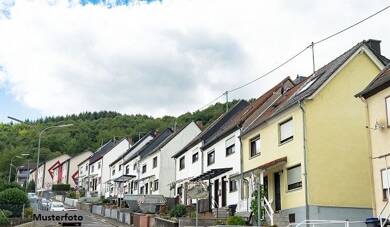 Reihenendhaus zum Kauf 63.000 € 165 m² 140 m² Grundstück Penig Penig 09322