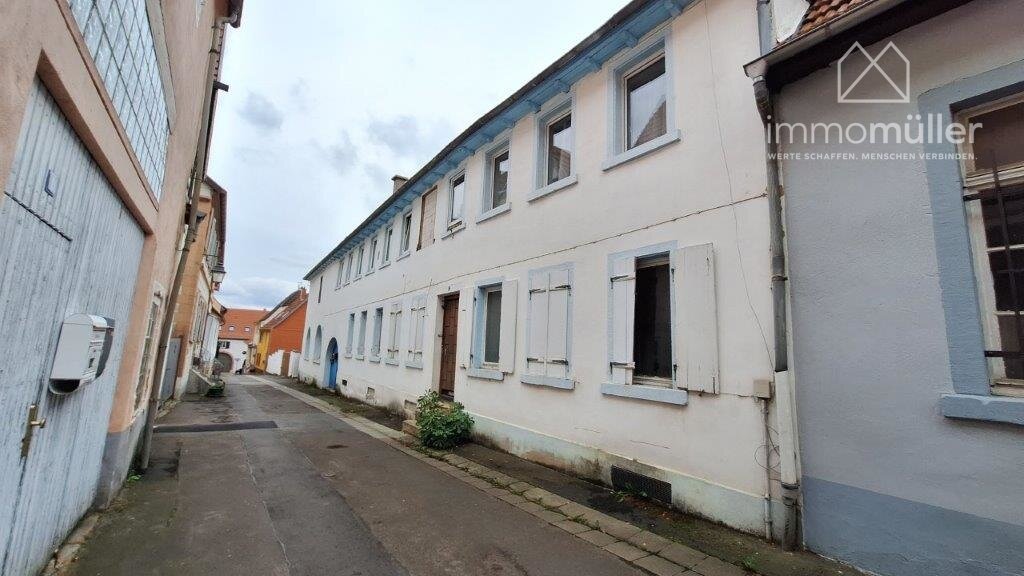 Mehrfamilienhaus zum Kauf 149.000 € 13 Zimmer 370 m²<br/>Wohnfläche 340 m²<br/>Grundstück Kirchheimbolanden Kirchheimbolanden 67292