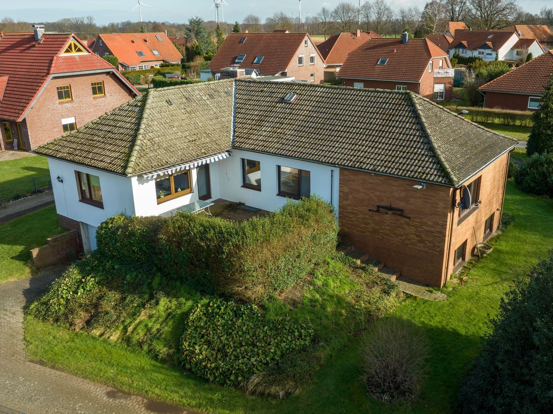 Einfamilienhaus zum Kauf provisionsfrei 235.000 € 5 Zimmer 129 m²<br/>Wohnfläche 2.437 m²<br/>Grundstück ab sofort<br/>Verfügbarkeit Bröckel 29356