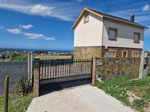 Villa zum Kauf 295.000 € 4 Zimmer 130 m² 272 m² Grundstück COTO, O- VILAFRAMIL 3 Ribadeo 27797