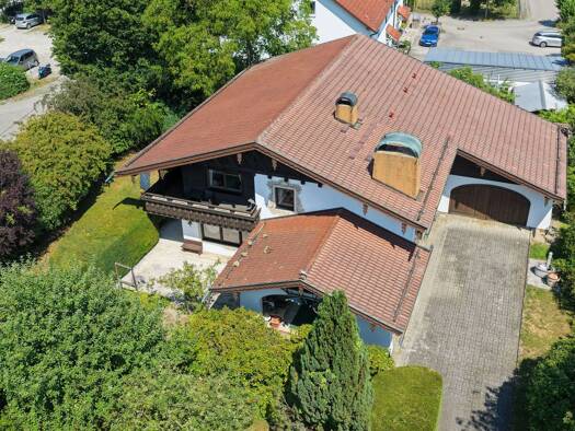 Einfamilienhaus zum Kauf 1.175.000 € 7 Zimmer 240 m² 1.284 m² Grundstück frei ab sofort Tulpenstraße 1 Niederndorf Waldkraiburg 84478