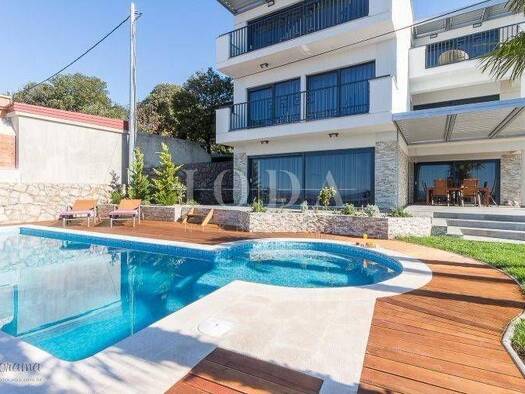 Haus zum Kauf 950.000 € 9 Zimmer 370 m² Novi Vinodolski
