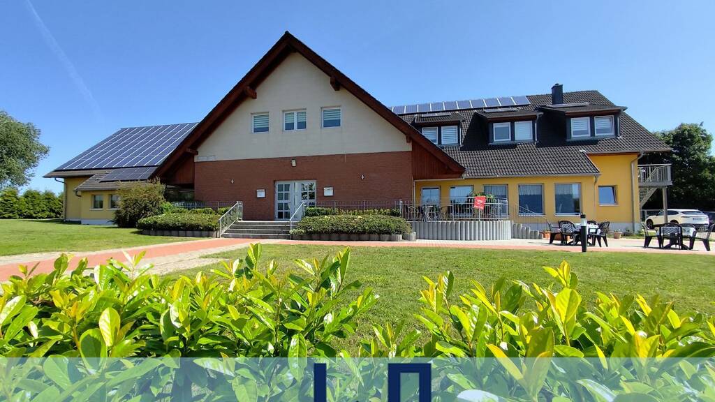 Haus zum Kauf 699.000 € 6 Zimmer 1.013,8 m² 4.770 m² Grundstück Brohm Friedland 17098