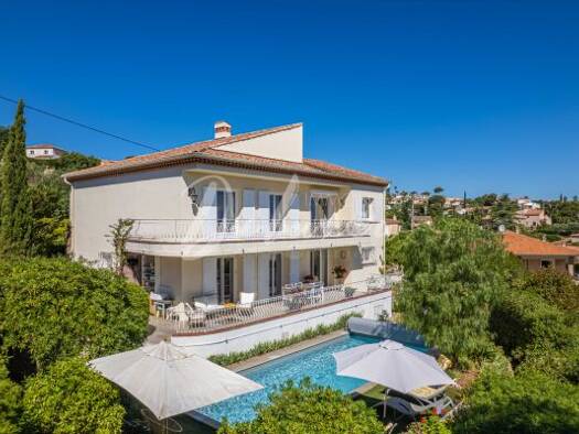 Einfamilienhaus zum Kauf 1.200.000 € 8 Zimmer 179 m² 1.000 m² Grundstück Exterieurs Fréjus 83600