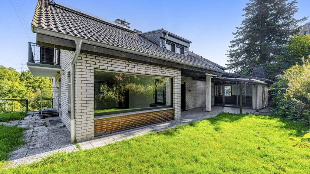 Einfamilienhaus zum Kauf 576.000 € 7 Zimmer 230 m² 800 m² Grundstück Lüttringhausen Remscheid 42855