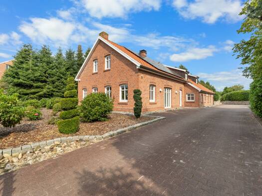 Einfamilienhaus zum Kauf 795.000 € 9 Zimmer 382 m² 5.361 m² Grundstück Langholt Ostrhauderfehn 26842
