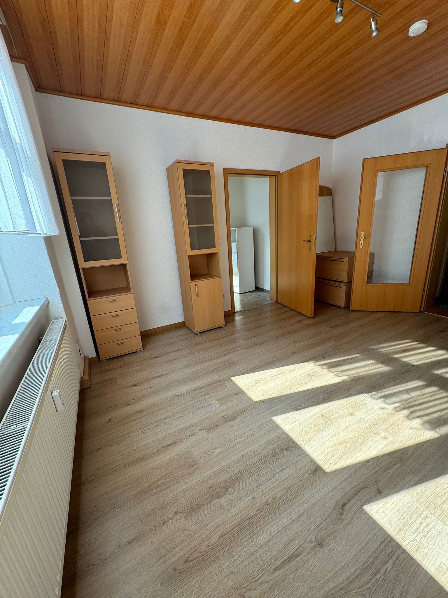 Wohnung zur Miete 220 € 1 Zimmer 36 m²<br/>Wohnfläche EG<br/>Geschoss ab sofort<br/>Verfügbarkeit Lengenfelder Str. 18 Rodewisch Rodewisch 08228