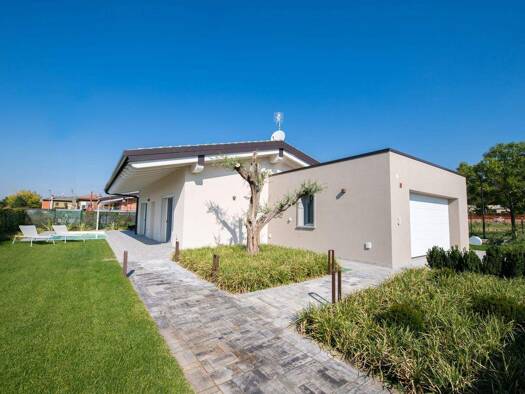 Haus zum Kauf - Erstbezug 699.000 € 5 Zimmer 180 m² 350 m² Grundstück frei ab sofort Via Monticelli Soiano del Lago